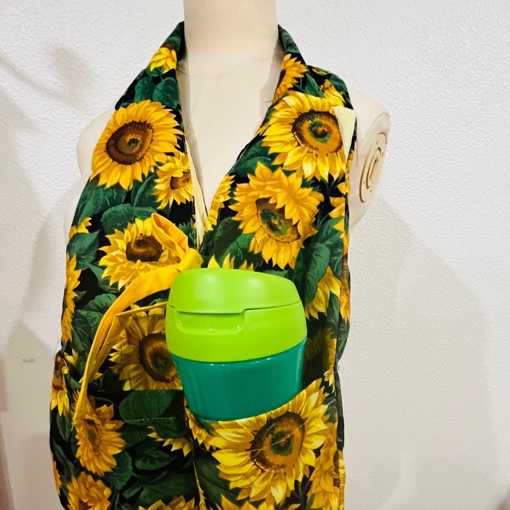 NWOT Sunflower Print Tote Bsg with Pockets - Picture 2 of 8